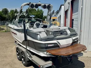 2019-mastercraft-x22-140317-image3.webp