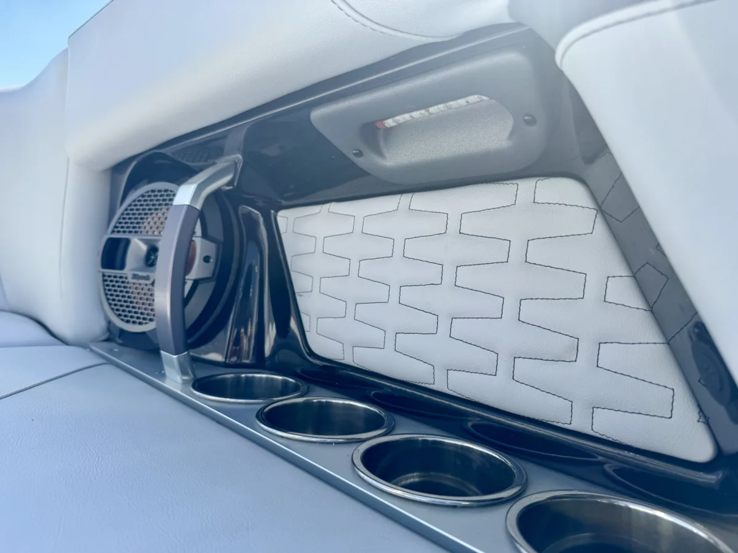 2019 MasterCraft X22 - ALMOST NEW