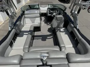 2018-mastercraft-xt23-140320-image12.webp
