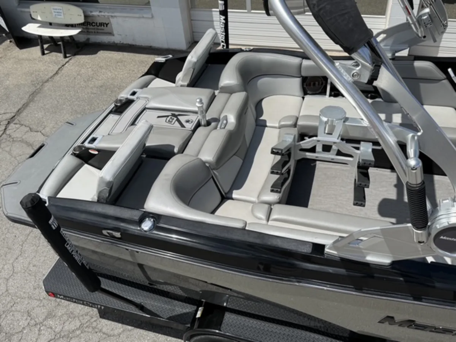 2018 23' MasterCraft X23 Bowrider