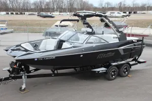 2019-malibu-wakesetter-22-mxz-140326-image0.webp