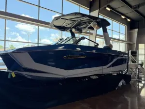 2025-nautique-g23-104873-image0.webp