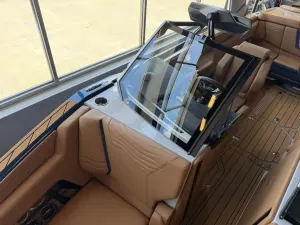 2025-nautique-g23-104873-image1.webp