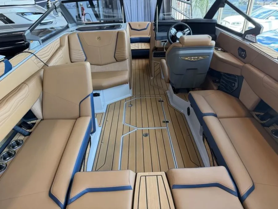 2025-nautique-g23-104873-image7.webp