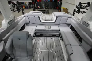 2026-nautique-g25-142500-image3.webp