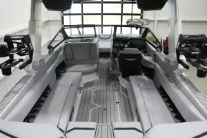 2026-nautique-g25-142500-image7.webp