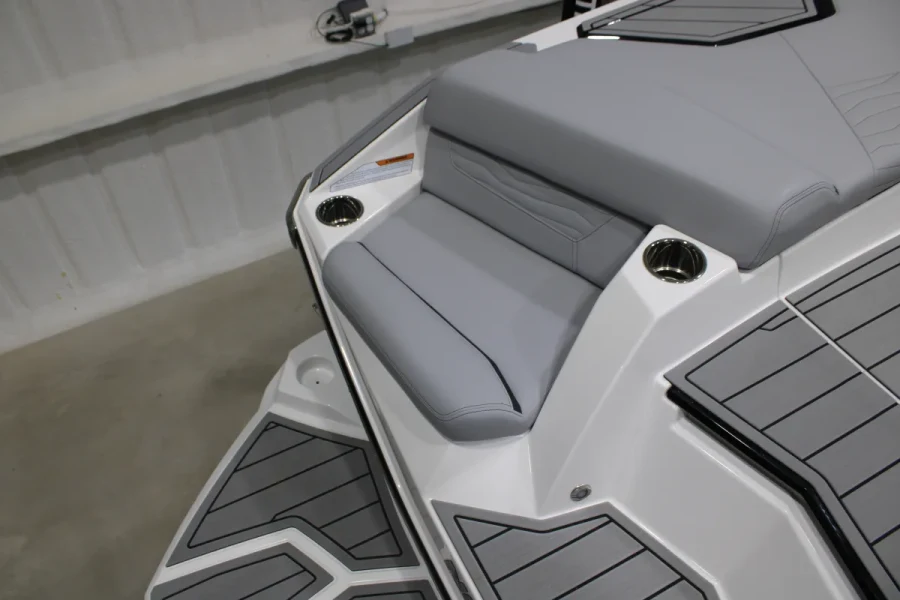 2026-nautique-g25-142500-image8.webp
