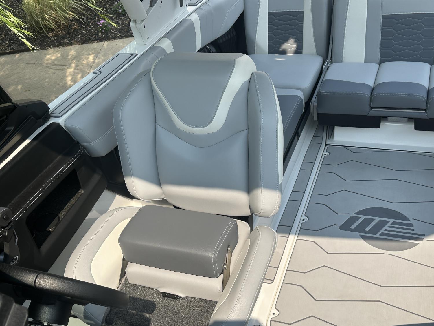 2024 Malibu 23 MXZ