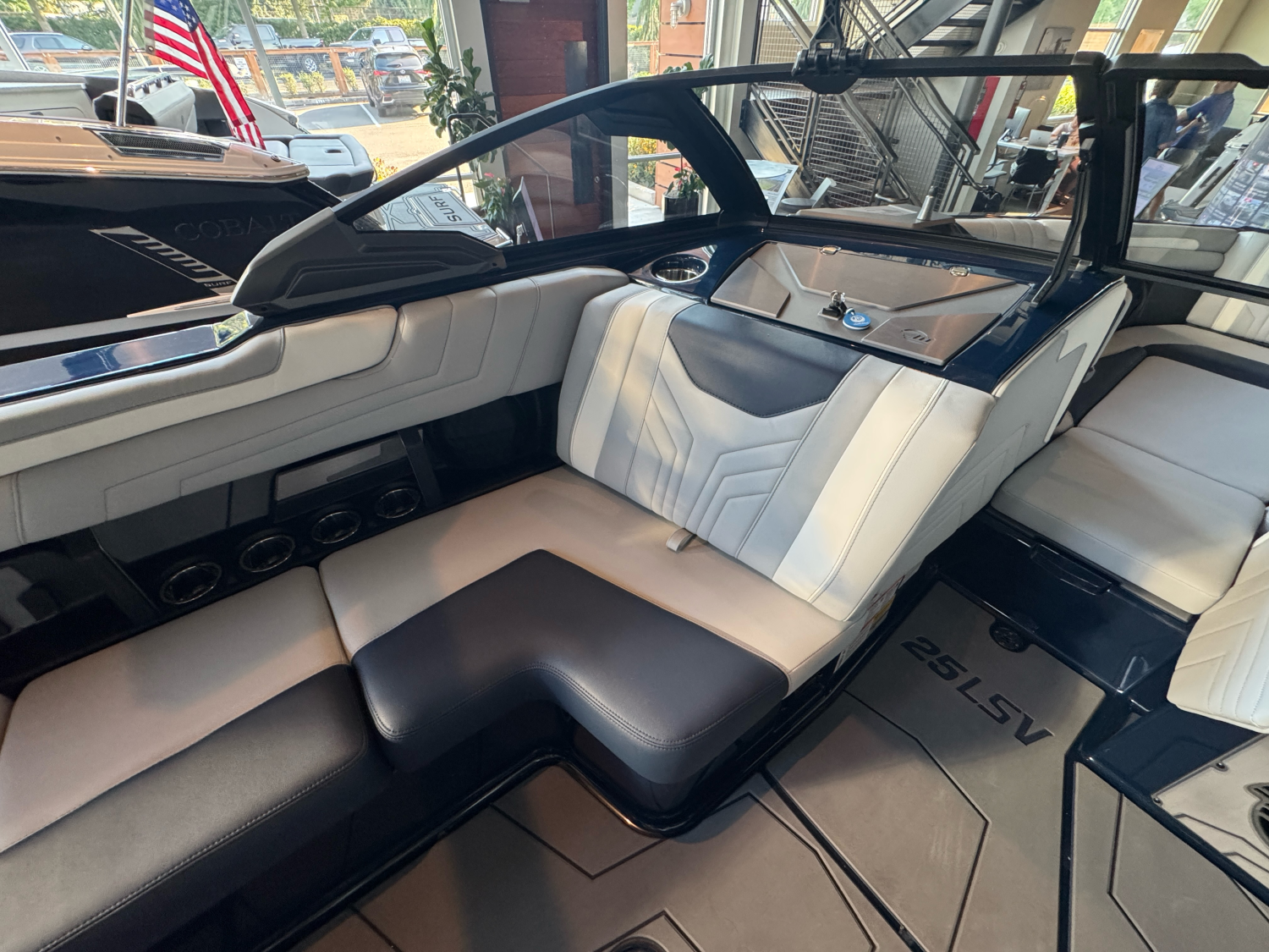 2026 Malibu 25LSV