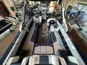 2026-malibu-wakesetter-25-lsv-142527-image9