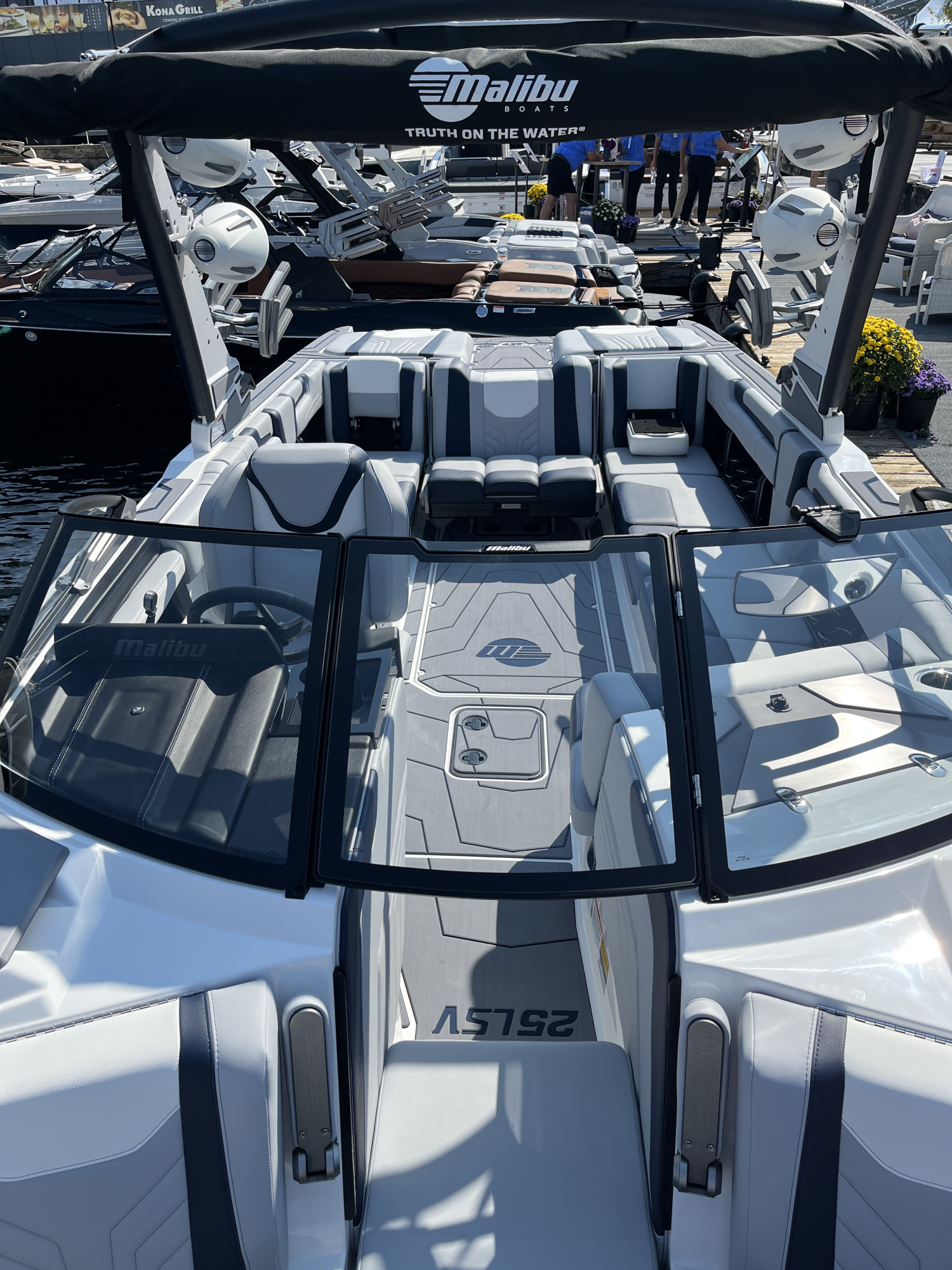 2026 Malibu 25LSV