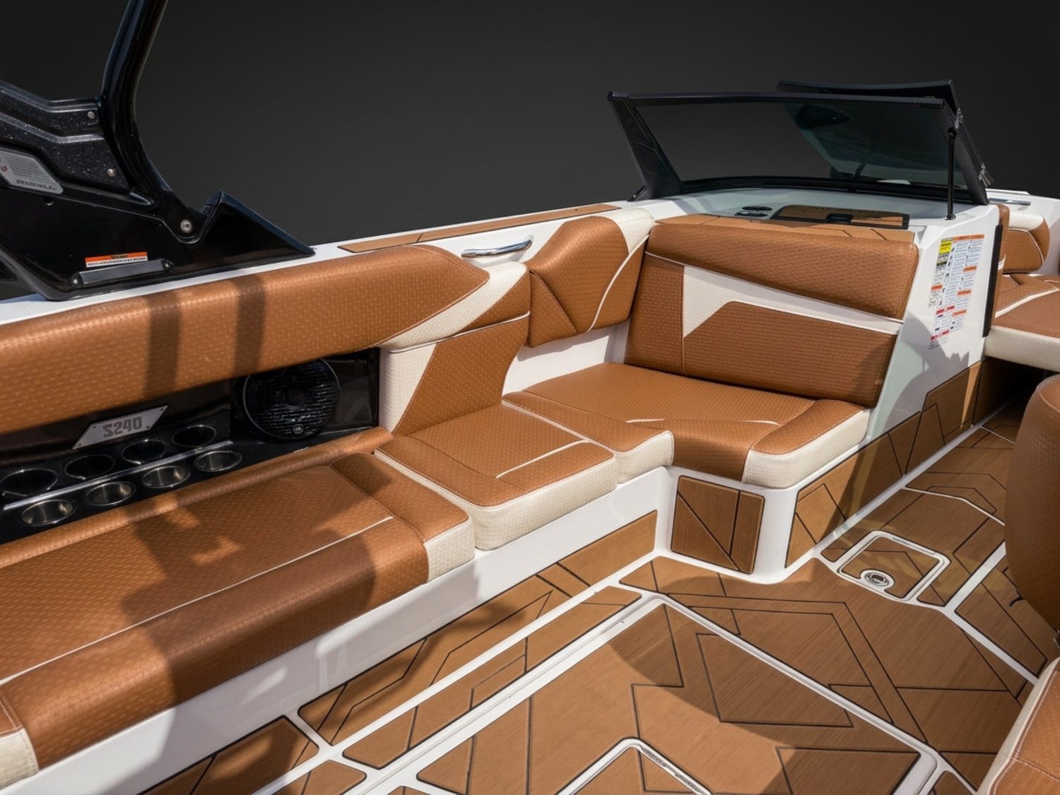2023 Supreme Boats S240