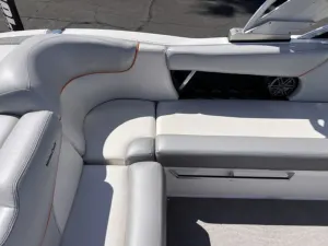 2016-mastercraft-x23-142538-image15