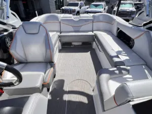 2016-mastercraft-x23-142538-image19