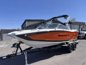 2016-mastercraft-x23-142538-image2