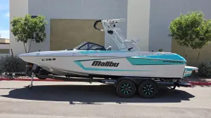 2022-malibu--wakesetter-23-mxz-142541-image1