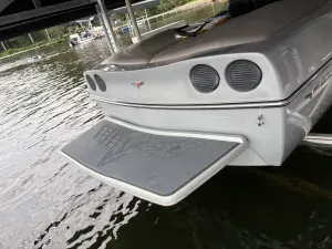 2008-malibu-corvette-142502-image0.webp