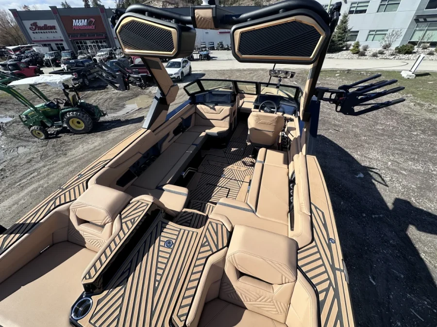 2025-mastercraft-x-star-142564-image4.webp