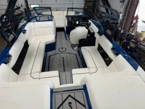 2026-moomba-max-129713-image2