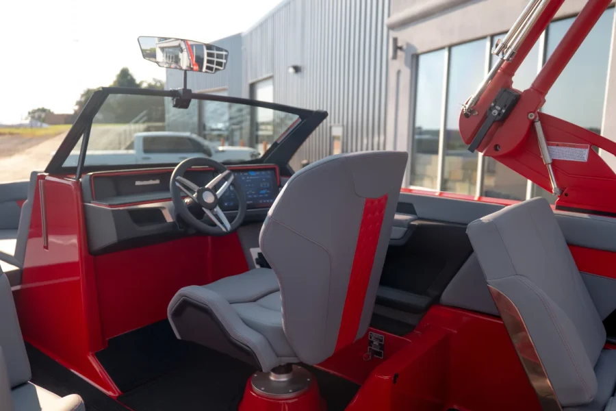 2027-mastercraft-xt24-140344-image12.webp