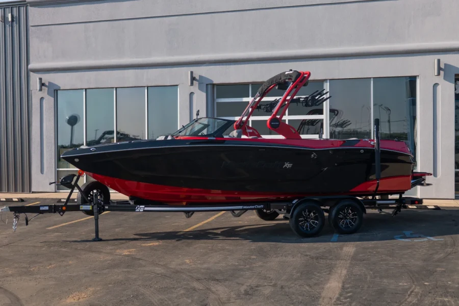 2027-mastercraft-xt24-140344-image2.webp