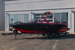 2027-mastercraft-xt24-140344-image2.webp