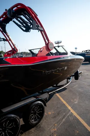 2027-mastercraft-xt24-140344-image9.webp