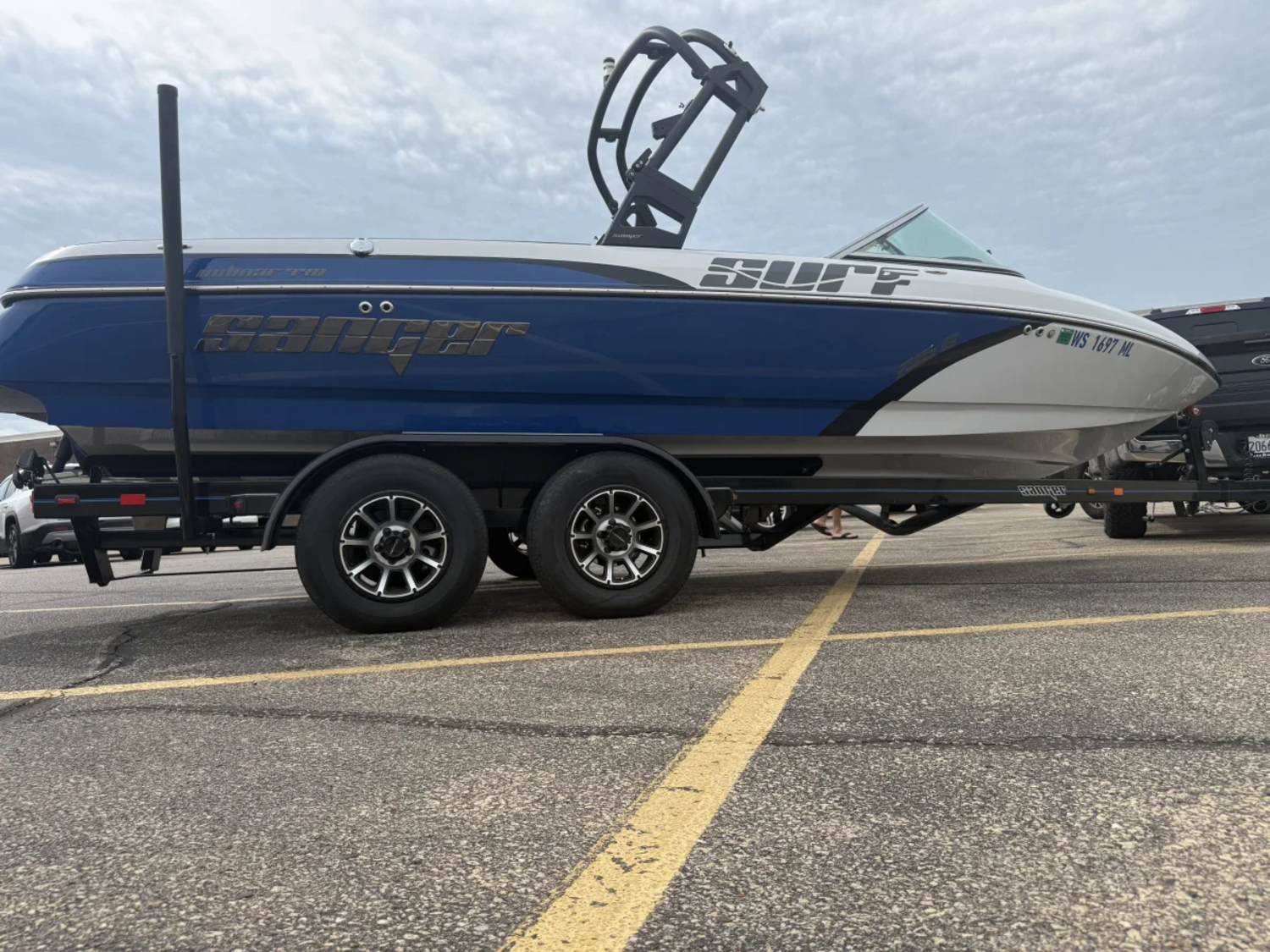 2025 SANGER V215 SURF