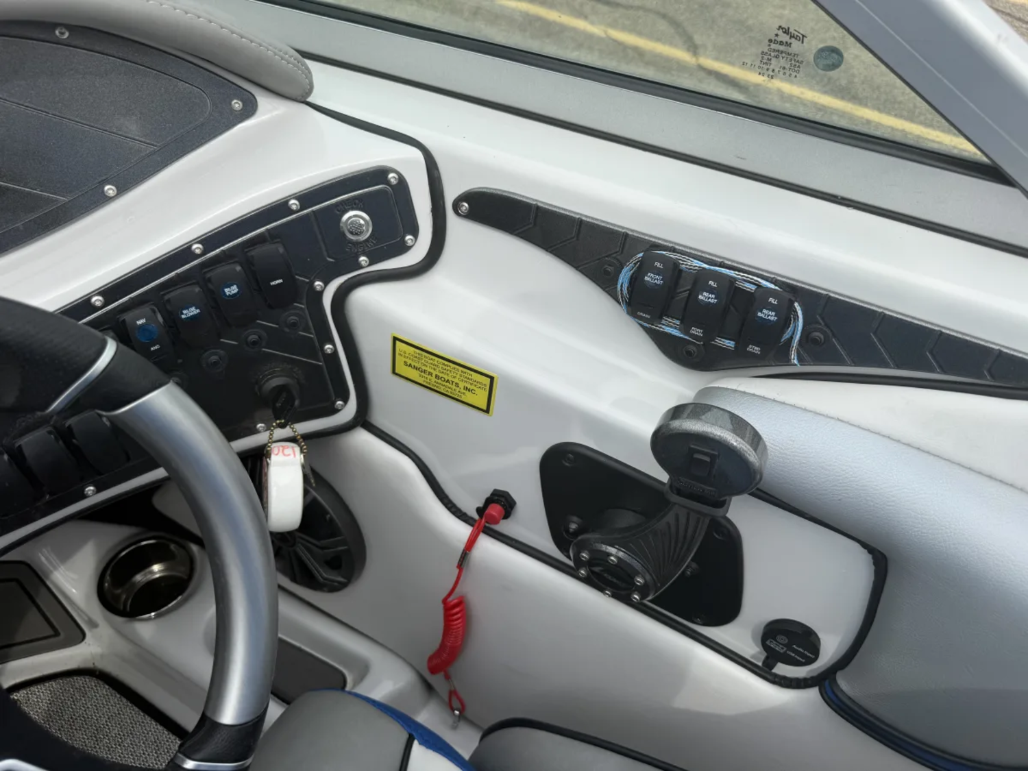 2025 SANGER V215 SURF