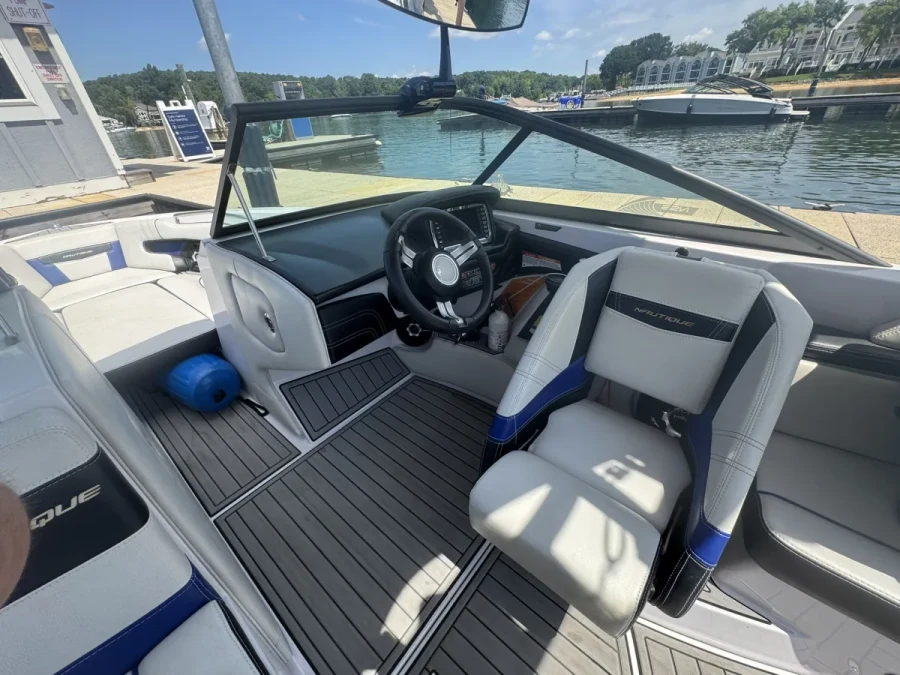 2015-nautique-super-air-nautique-230-140355-image1.webp