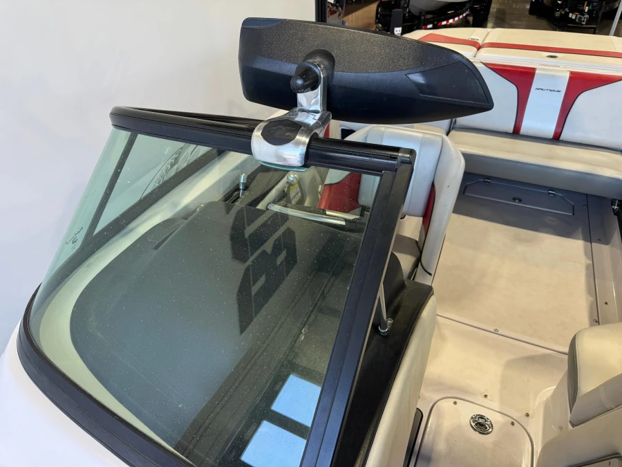2011-nautique-super-air-nautique-210-140369-image19