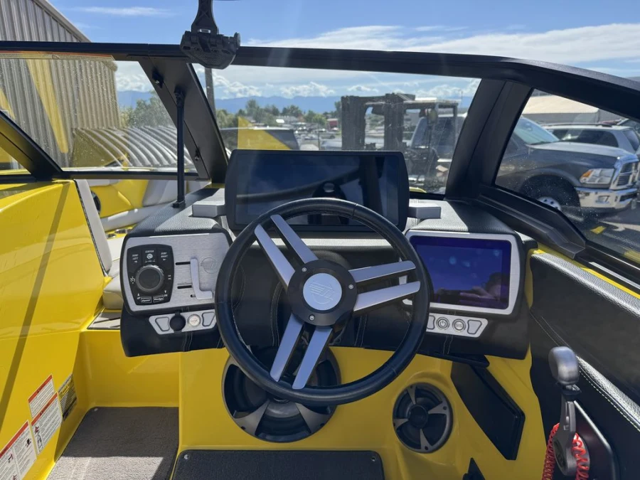 2017-malibu-wakesetter-vlx-140376-image12