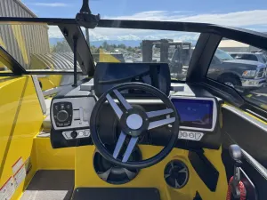 2017-malibu-wakesetter-vlx-140376-image12