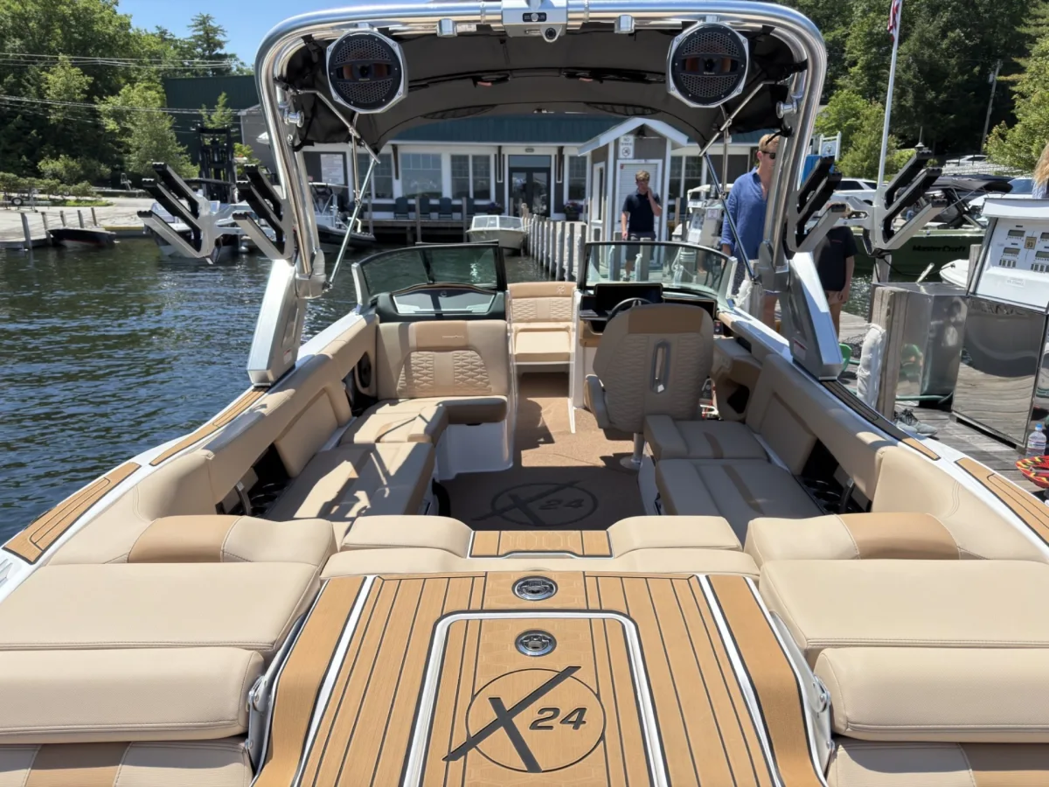 2025 MasterCraft X24