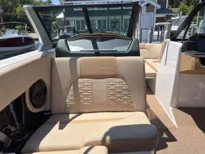 2025-mastercraft-x24-140390-image4.webp