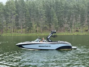 2022-mastercraft-x22-140392-image1.webp