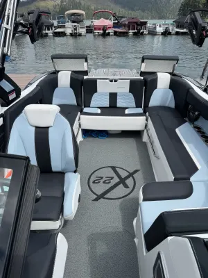 2022-mastercraft-x22-140392-image3.webp