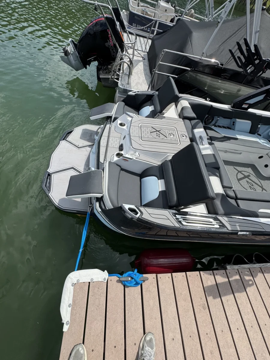 2022-mastercraft-x22-140392-image4.webp