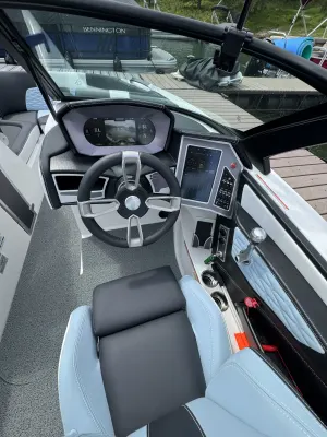 2022-mastercraft-x22-140392-image8.webp