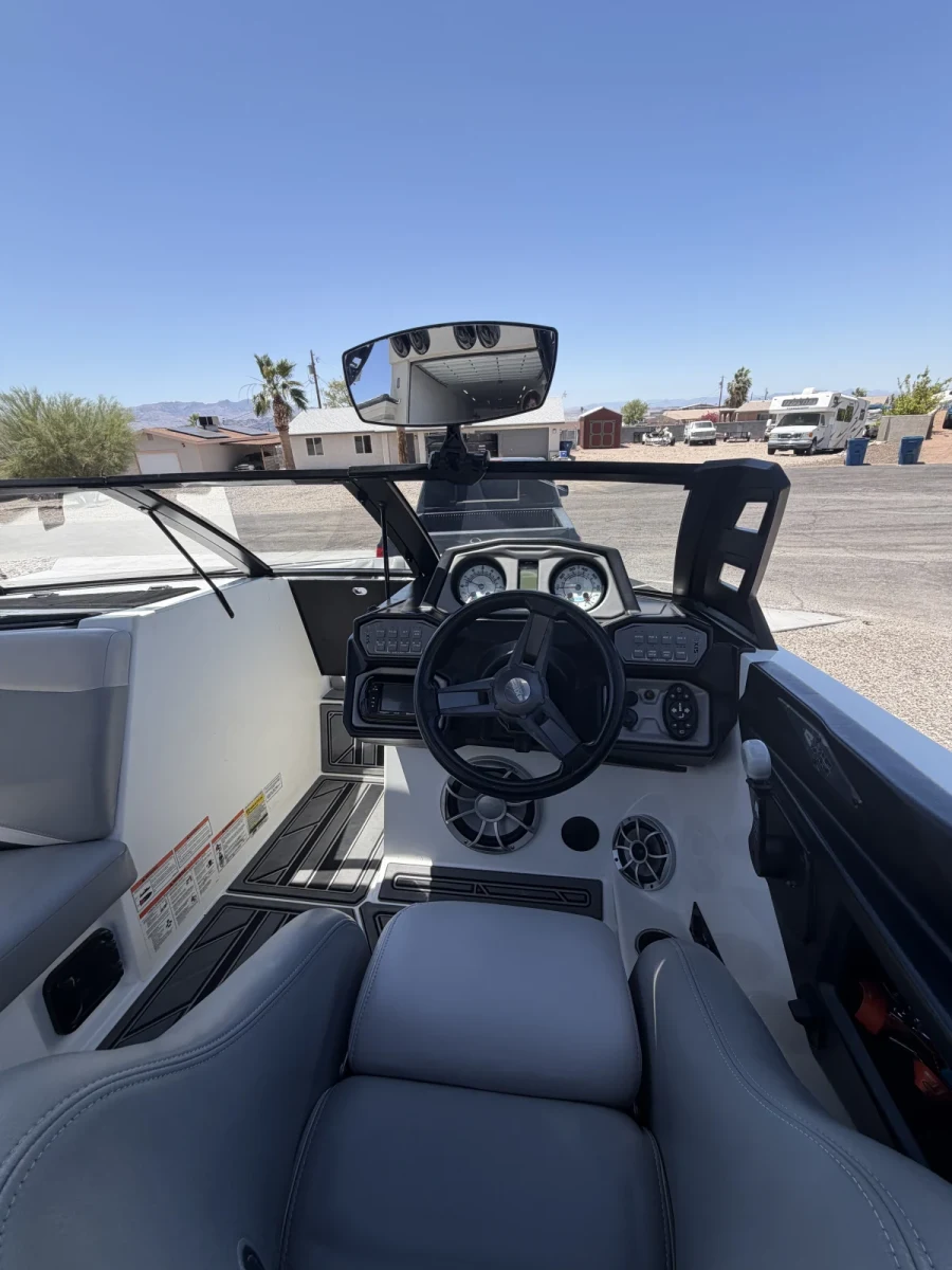 2018-axis-t22-140403-image8.webp