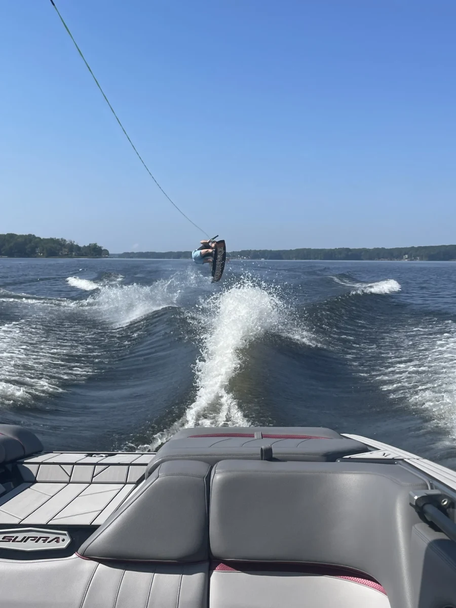 2019-supra-se-140404-image3.webp