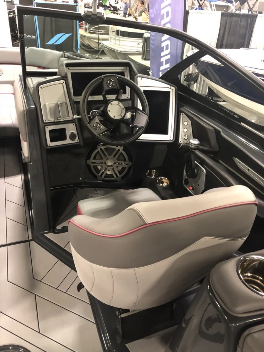 2019-supra-se-140404-image9.webp