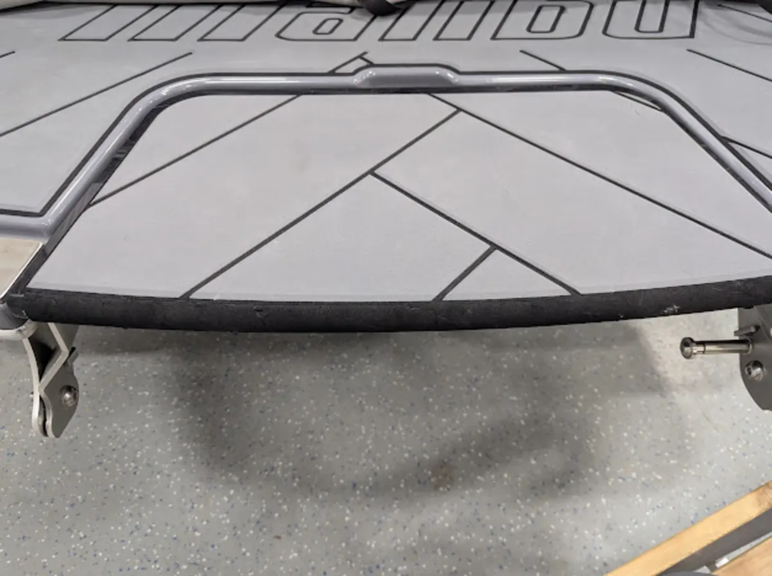 2023 Malibu Boats Wakesetter 25 LSV