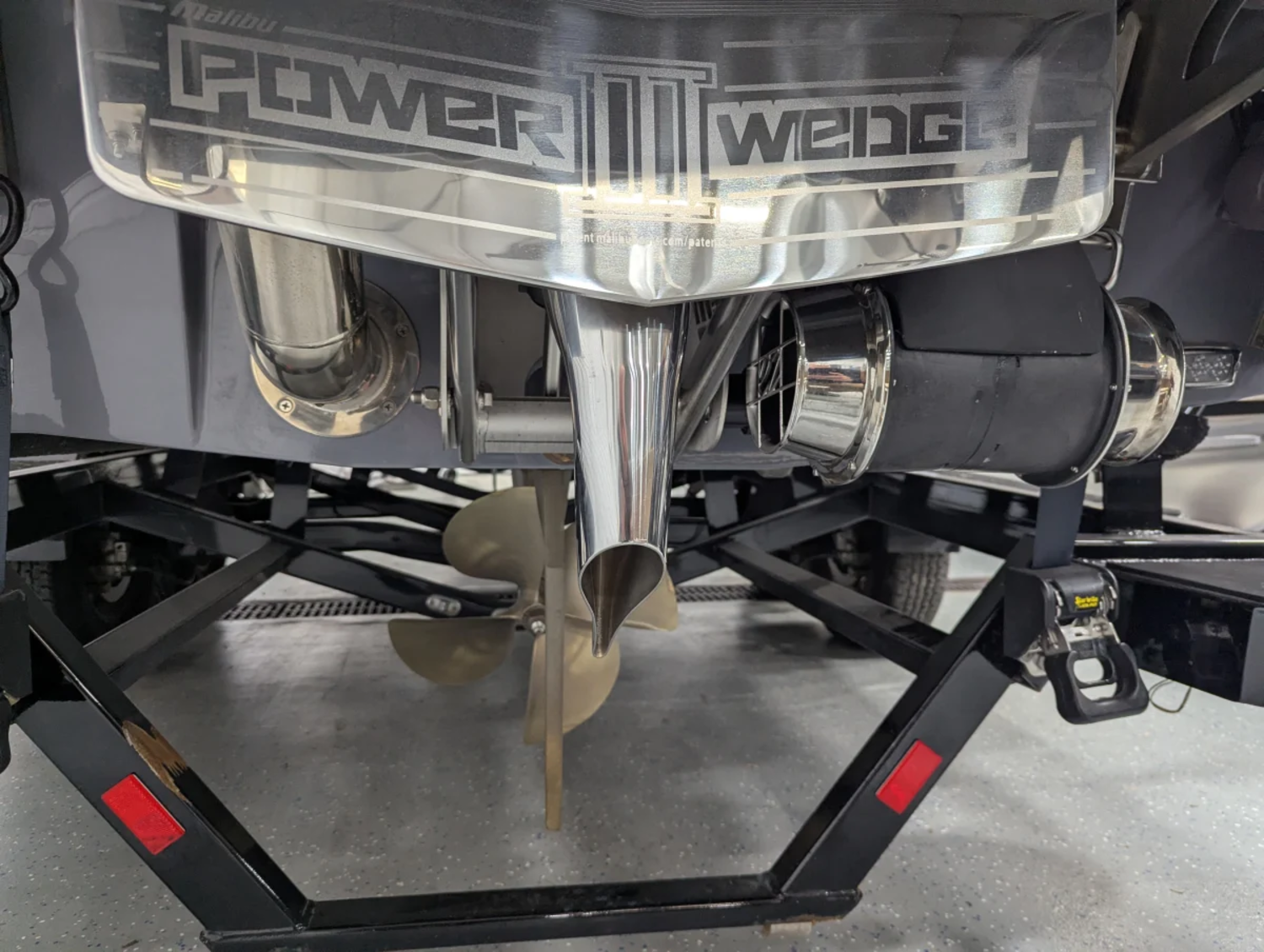 2023 Malibu Boats Wakesetter 25 LSV