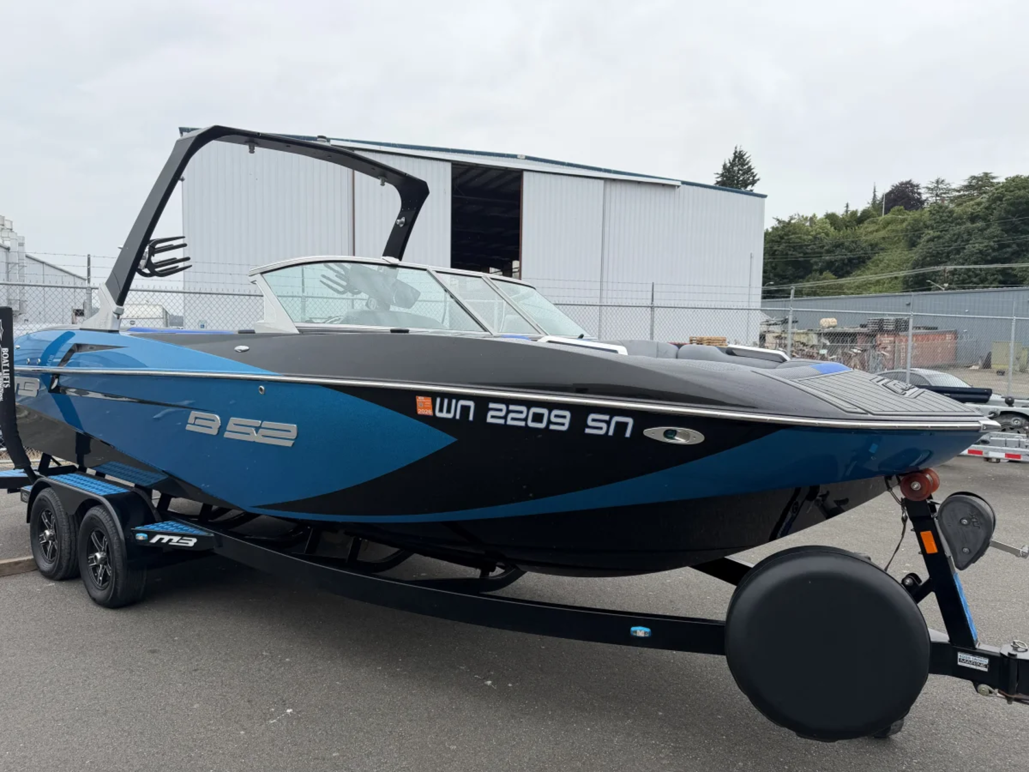 2017 MB Sports Boats B52 23