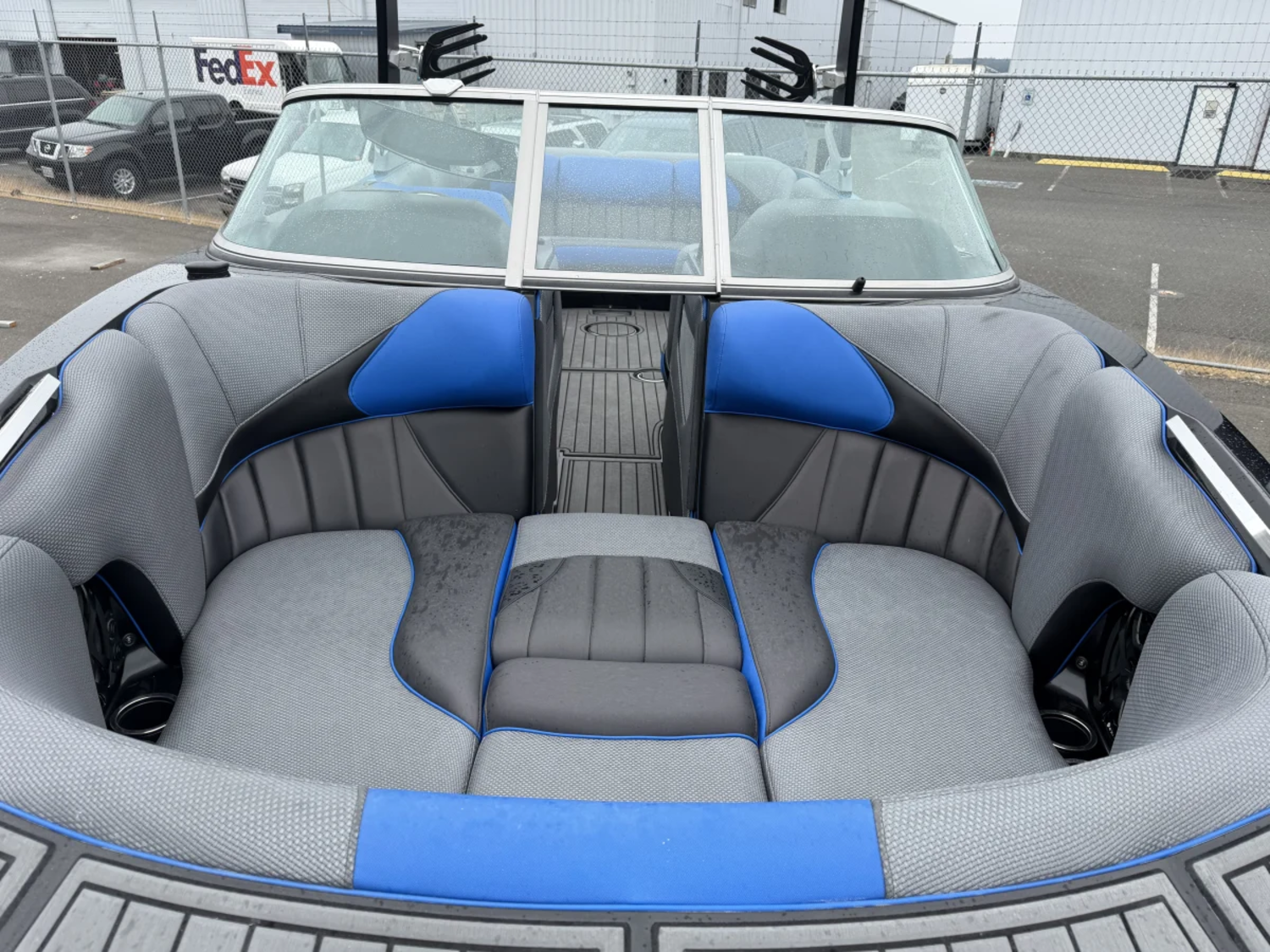 2017 MB Sports Boats B52 23