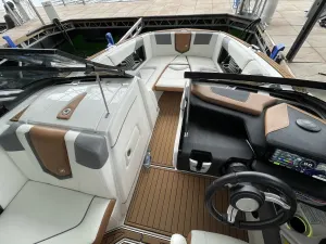 2019-nautique-g23-140466-image7.webp