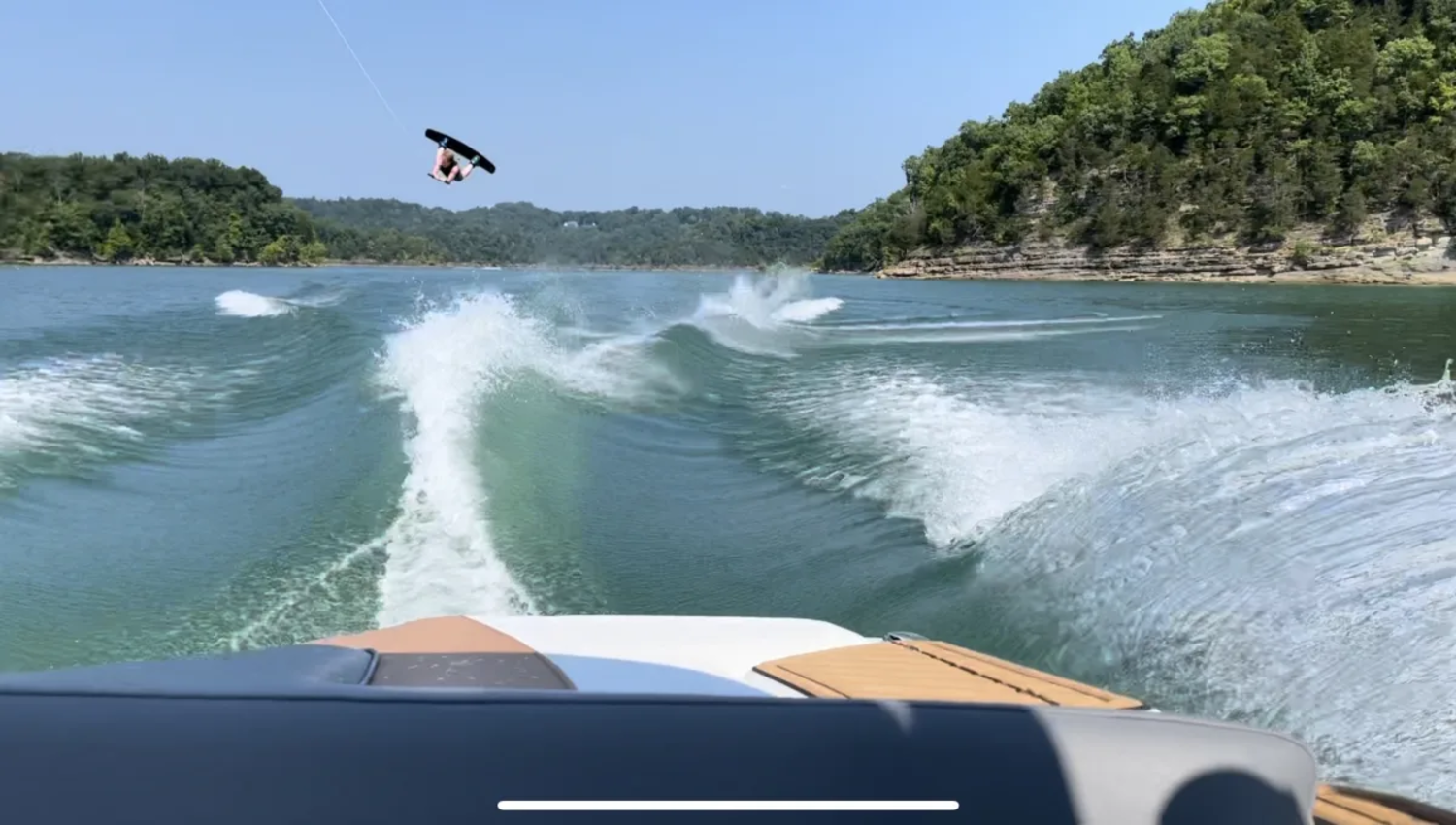 2019 G23 Super Air Nautique - 137 Hours!