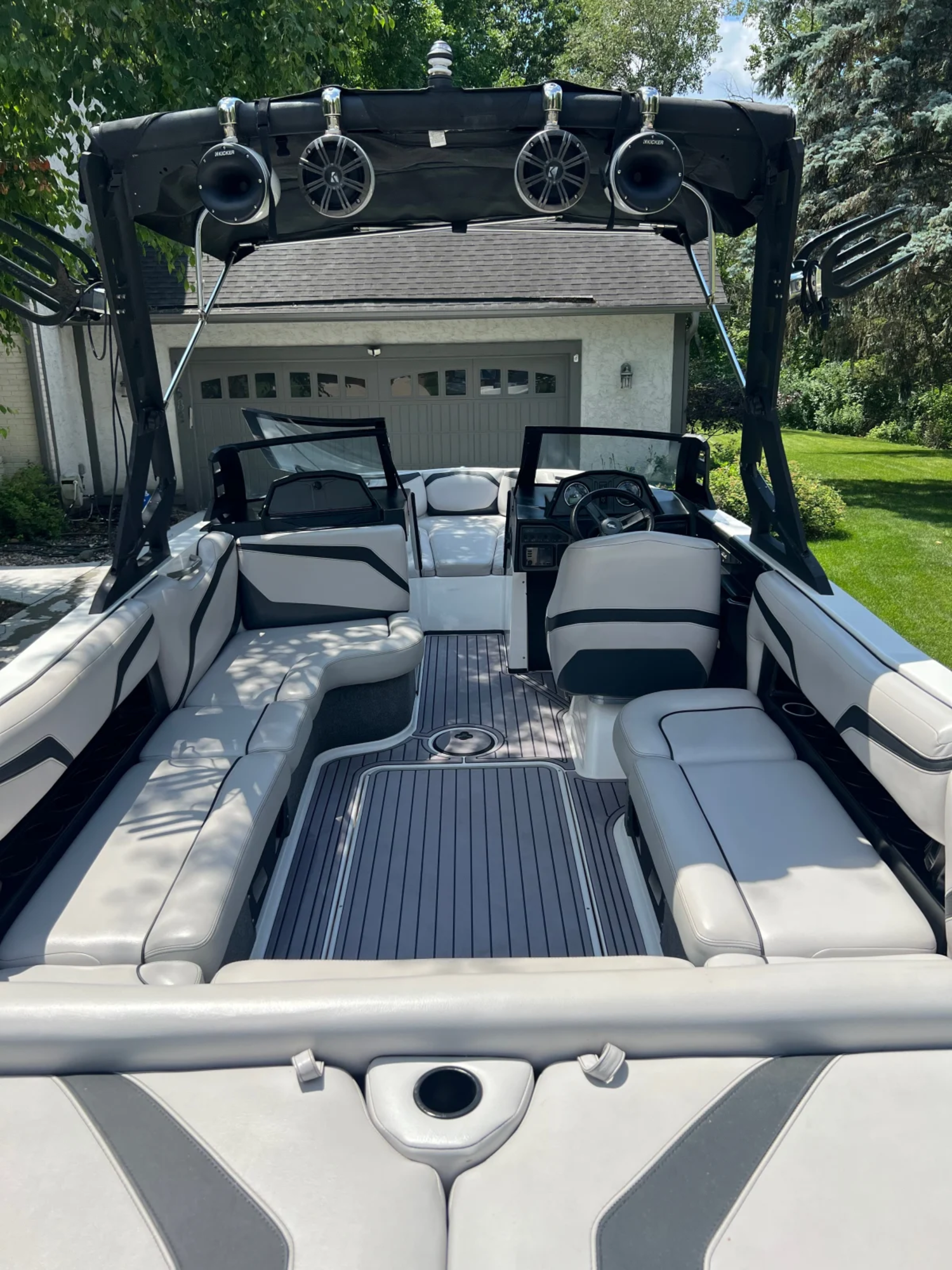 2016 Axis Boats T23