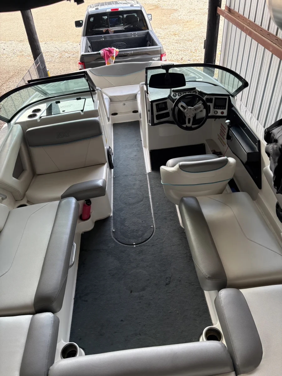 2019-mastercraft-nxt22-140482-image3.webp